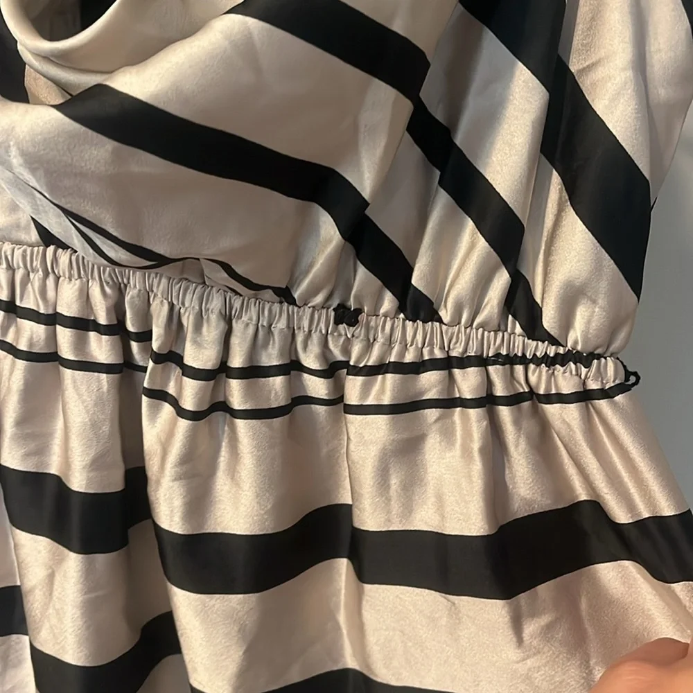 Maternity Dress - Picture 4 of 4